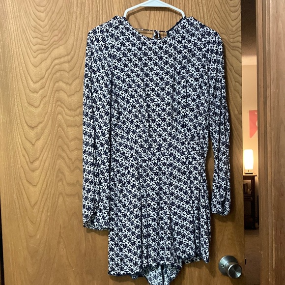 Zara Other - Zara size XS sexy open back black, white & gray romper EUC
